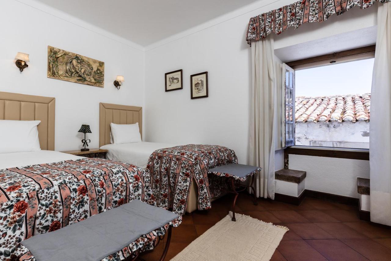 Casa De S. Thiago Do Castelo 2*
